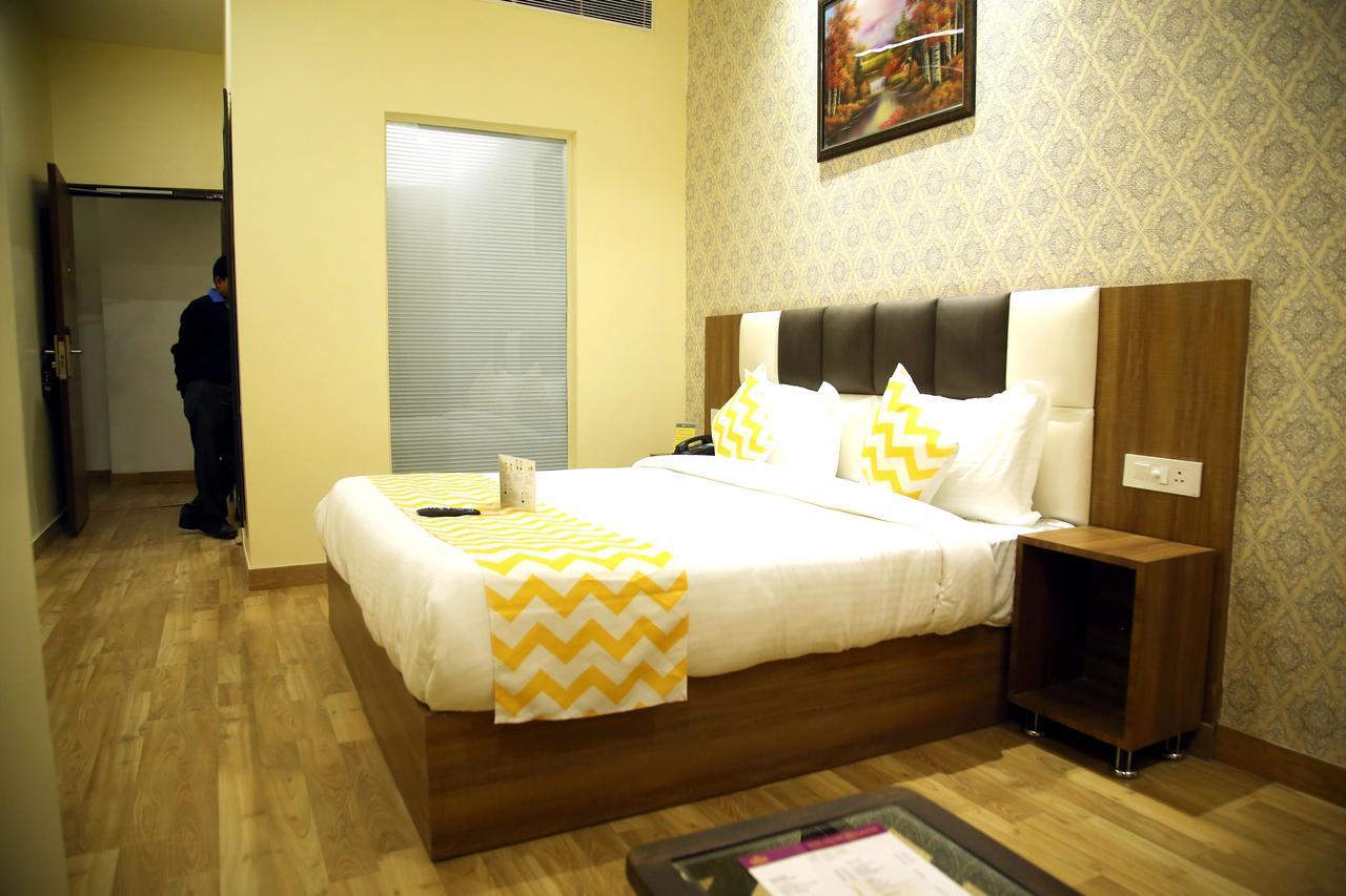 Sallow Royal Suites Amritsar Bagian luar foto