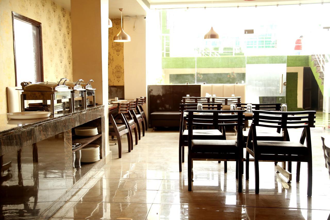 Sallow Royal Suites Amritsar Bagian luar foto