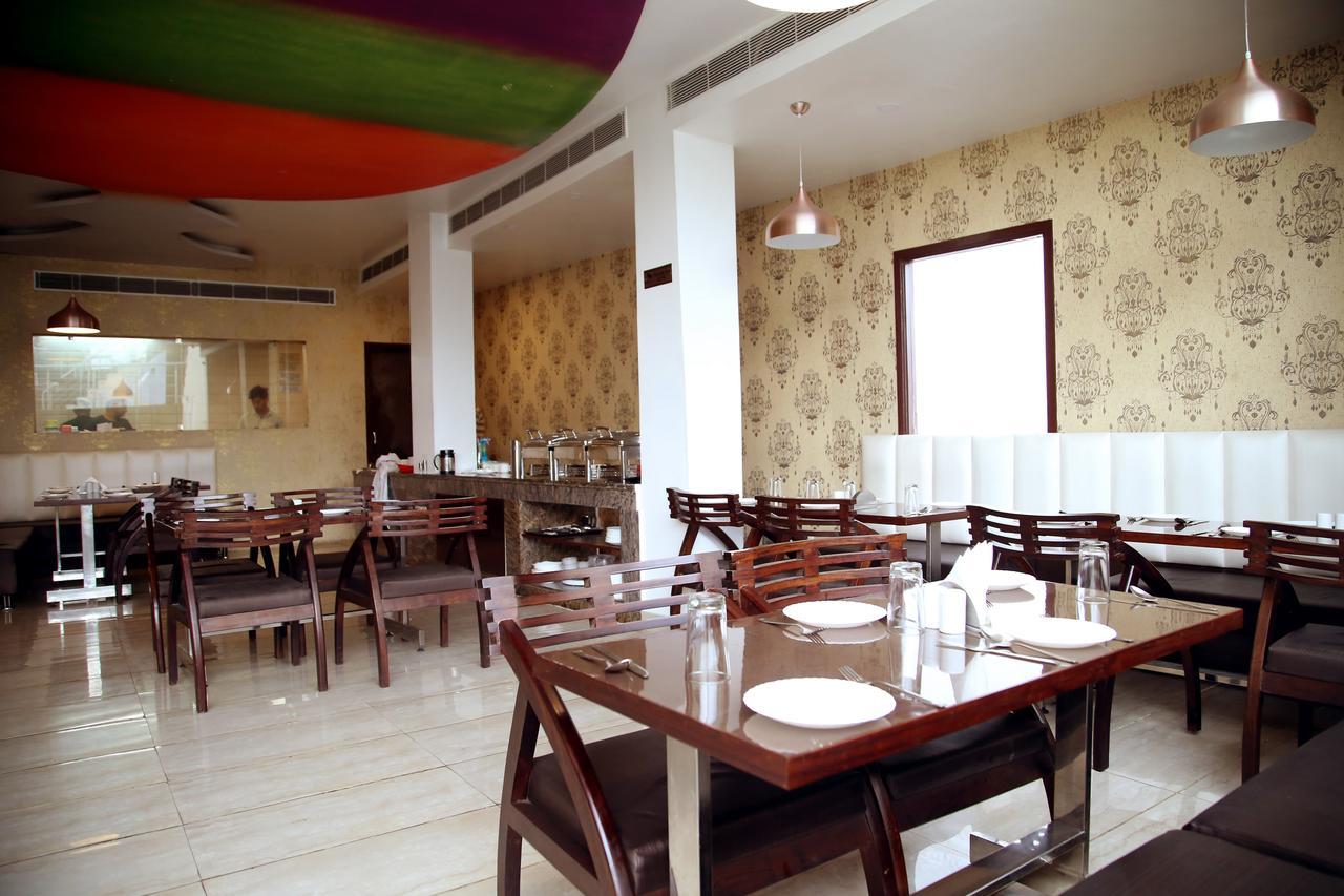 Sallow Royal Suites Amritsar Bagian luar foto