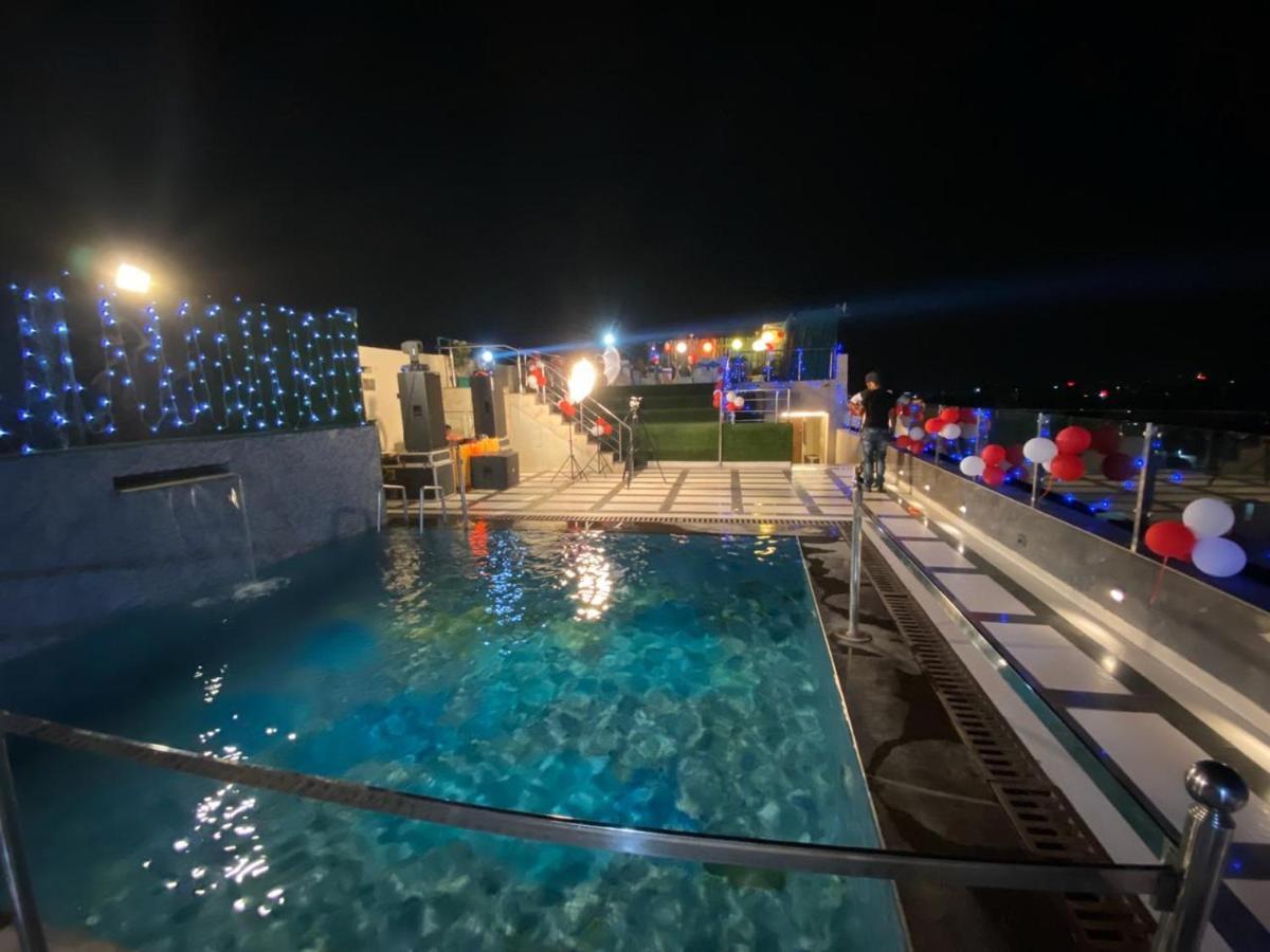 Sallow Royal Suites Amritsar Bagian luar foto
